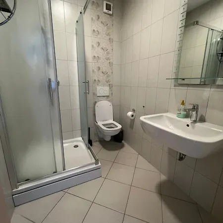 Kolarjeva International House 3* Ljubljana