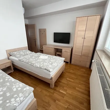 Kolarjeva International House Ljubljana