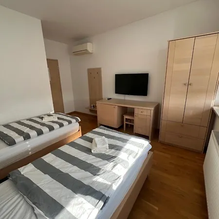 Kolarjeva International House Ljubljana