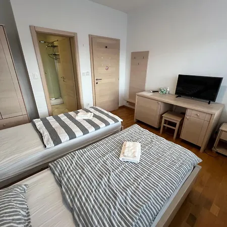 Maison d'hôtes Kolarjeva International House 3*