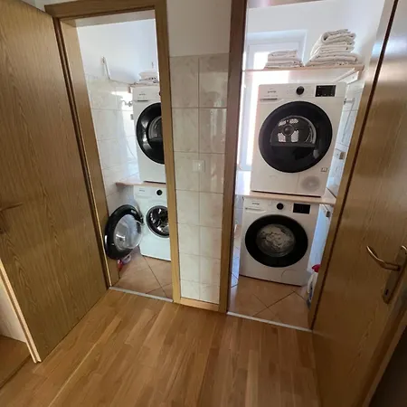 Vendégház Kolarjeva International House Ljubljana