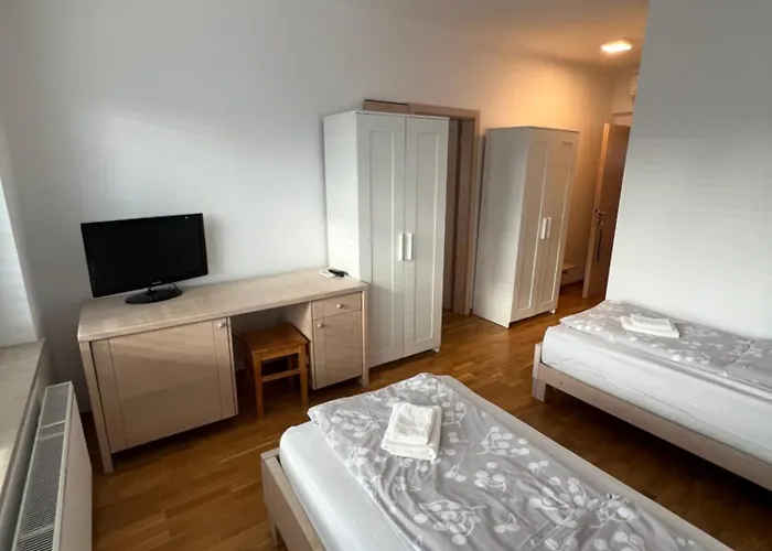 Kolarjeva International House 3* Ljubljana